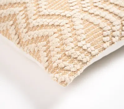 18" X 18" Beige and Ivory Zigzag Cotton Pillow Cover With Texture