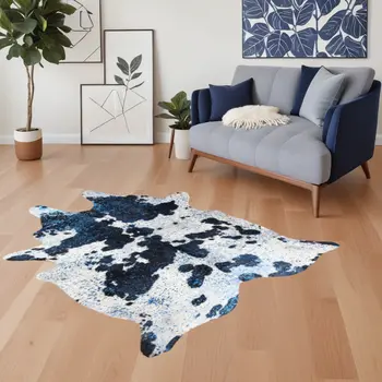 5' X 7' Black and White Cowhide Hand Knotted Area Rug
