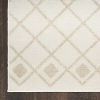 5' X 7' Beige and Ivory Moroccan Power Loom Area Rug