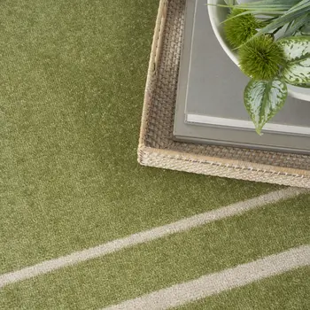 6' X 9' Green And Ivory Indoor Outdoor Area Rug