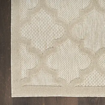 4' X 6' Cream And Beige Trellis Indoor Outdoor Area Rug