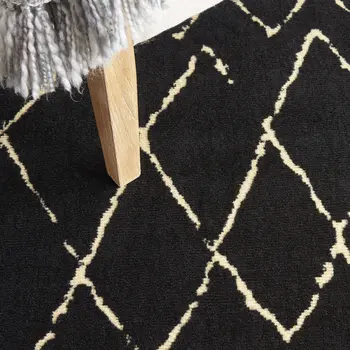 5' Beige and Black Round Abstract Power Loom Area Rug
