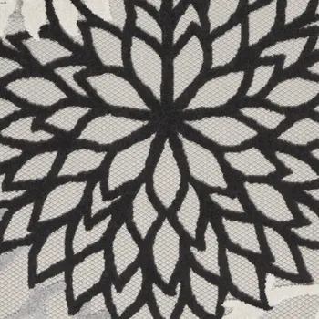 4' X 6' Black And White Floral Indoor Outdoor Area Rug