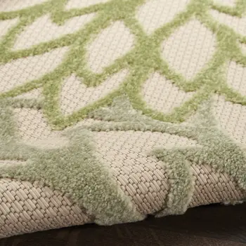 6' X 9' Ivory And Green Floral Indoor Outdoor Area Rug