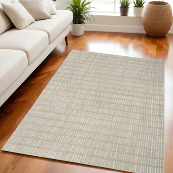 5' X 7' Gray and Ivory Abstract Area Rug
