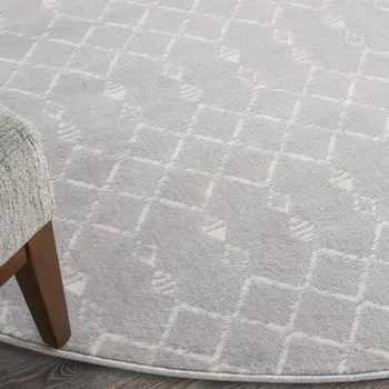 8' Gray and Ivory Geometric Round Rug