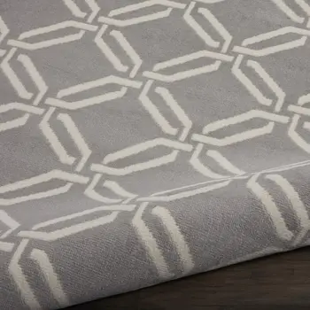 5' Gray and Beige Trellis Round Rug