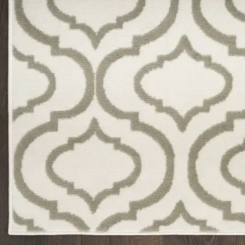7' Ivory and Green Trellis Runner Rug