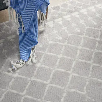 4' X 6' Gray and Ivory Geometric Area Rug
