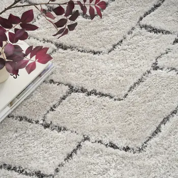 4' X 6' Ivory and Gray Chevron Shag Area Rug