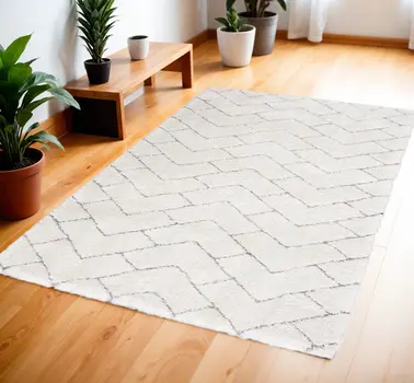 4' X 6' Ivory and Gray Chevron Shag Area Rug