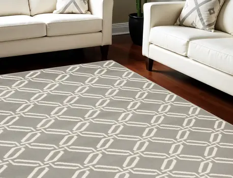 6' X 9' Gray and Ivory Trellis Area Rug