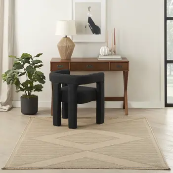4' X 6' Natural And Beige Geometric Flatweave Non Skid Area Rug With Fringe