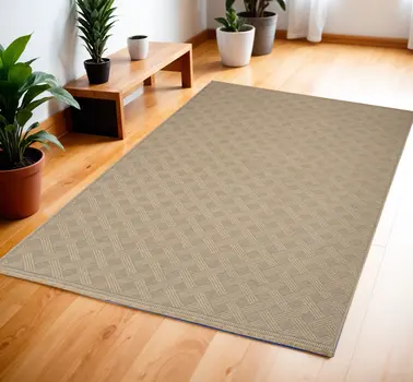 4' X 6' Natural Geometric Flatweave Non Skid Area Rug With Fringe