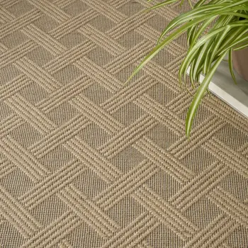 4' X 6' Natural Geometric Flatweave Non Skid Area Rug With Fringe