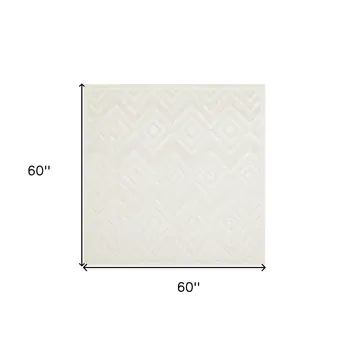 5' Ivory And White Geometric Indoor Outdoor Area Rug