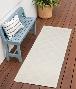 6' Ivory And White Geometric Indoor Outdoor Area Rug