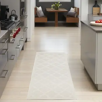 6' Ivory And White Geometric Indoor Outdoor Area Rug