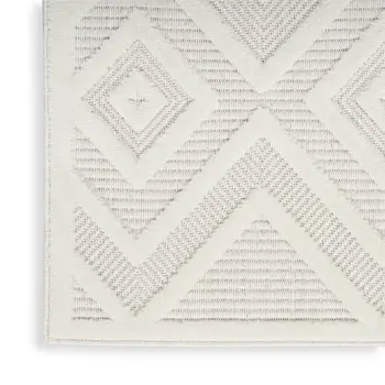 6' Ivory And White Geometric Indoor Outdoor Area Rug