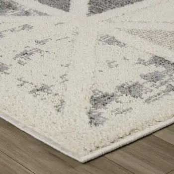 5' X 8' Gray and Cream Geometric Distressed Area Rug