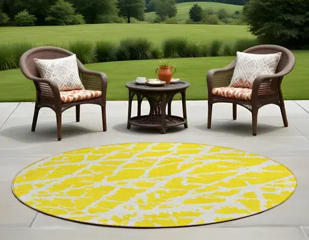 8' Round Yellow and White Round Abstract Washable Non Skid Indoor Outdoor Area Rug