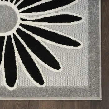 6' Black And White Floral Indoor Outdoor Runner Rug