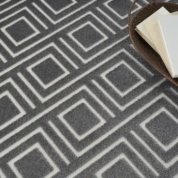 5' X 7' Gray Geometric Area Rug