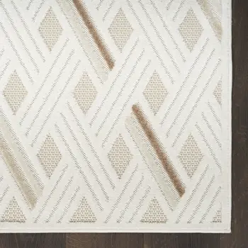5' X 7' Cream Geometric Area Rug