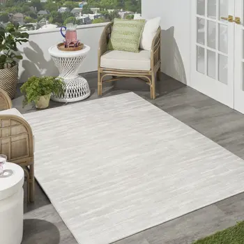 7' X 9' Gray Geometric Area Rug
