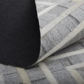 5' X 8' Gray and Ivory Geometric Hand Woven Area Rug