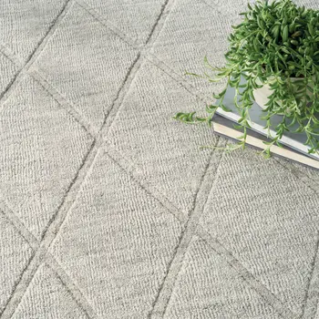 5' X 7' Gray Wool Geometric Area Rug