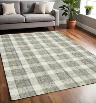 5' X 7' Gray And Ivory Wool Plaid Hand Tufted Area Rug