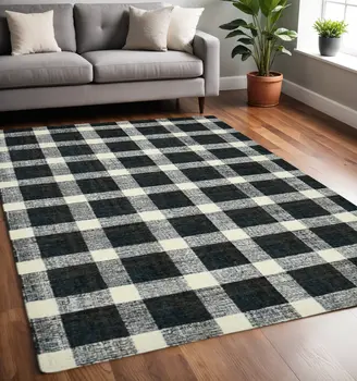 5' X 7' Charcoal And Ivory Wool Plaid Hand Tufted Area Rug