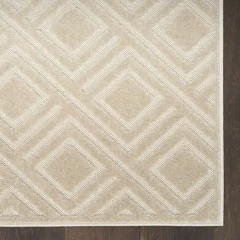 6' Beige Geometric Runner Rug