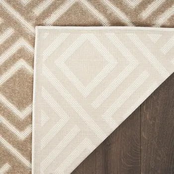 4' X 6' Brown Geometric Area Rug