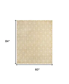 5' X 7' Beige And Ivory Geometric Indoor Outdoor Area Rug