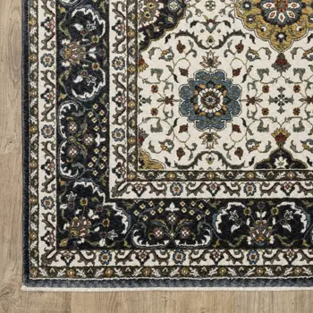 5' X 8' Ivory Medallion Area Rug With Fringe