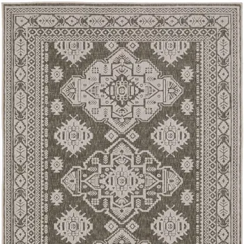 4' X 6' Gray Medallion Area Rug