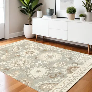 4' X 6' Gray And Sand Wool Floral Hand Tufted Area Rug