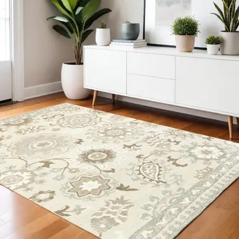 4' X 6' Ivory And Gray Wool Floral Hand Tufted Area Rug