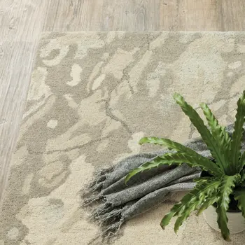4' X 6' Beige And Ivory Wool Abstract Hand Tufted Area Rug
