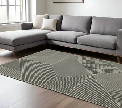 7' X 10' Gray And Ivory Geometric Area Rug