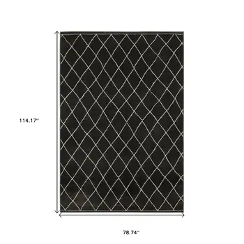 7' X 10' Charcoal And Ivory Trellis Area Rug