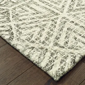 4' X 6' Gray And Ivory Wool Geometric Hand Tufted Area Rug