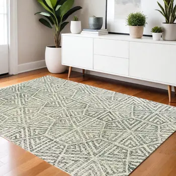4' X 6' Gray And Ivory Wool Geometric Hand Tufted Area Rug