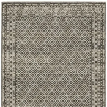 10' X 13' Gray And Beige Diamond Area Rug With Fringe