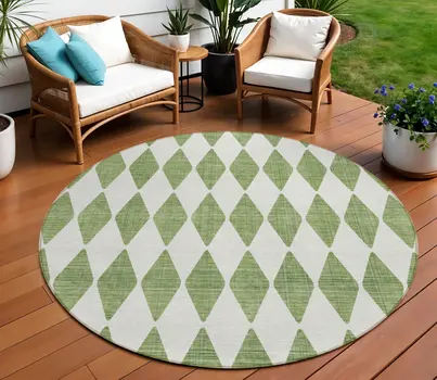 8' Green And Ivory Round Geometric Washable Indoor Outdoor Area Rug