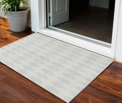 3' X 5' Silver And Ivory Geometric Washable Indoor Outdoor Area Rug