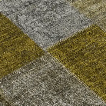 8' Brown Gold And Taupe Round Patchwork Washable Indoor Outdoor Area Rug