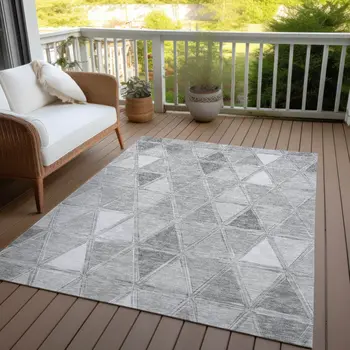 5' X 8' Gray Silver And Ivory Geometric Washable Indoor Outdoor Area Rug